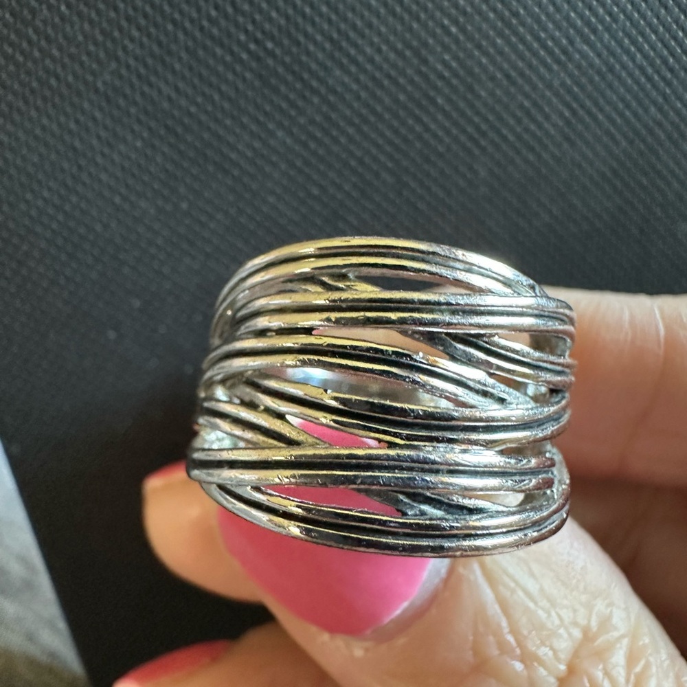 Elegant Silver Women's Ring